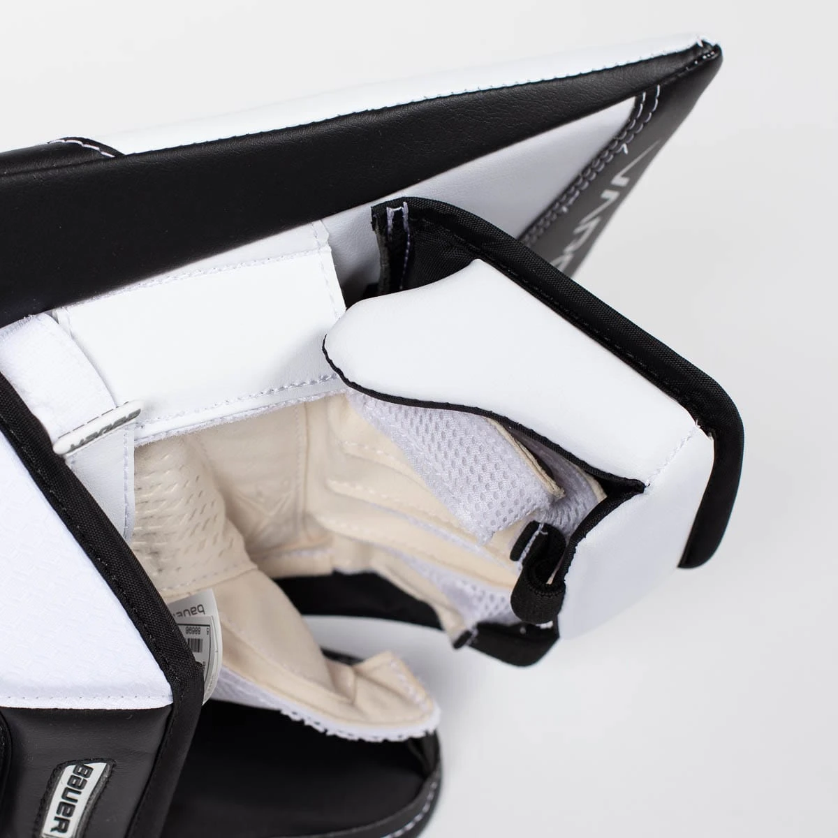 Bauer Vapor 2X Senior Goalie Blocker 9 Bauer Vapor 2X Senior Goalie Blocker - Image 7