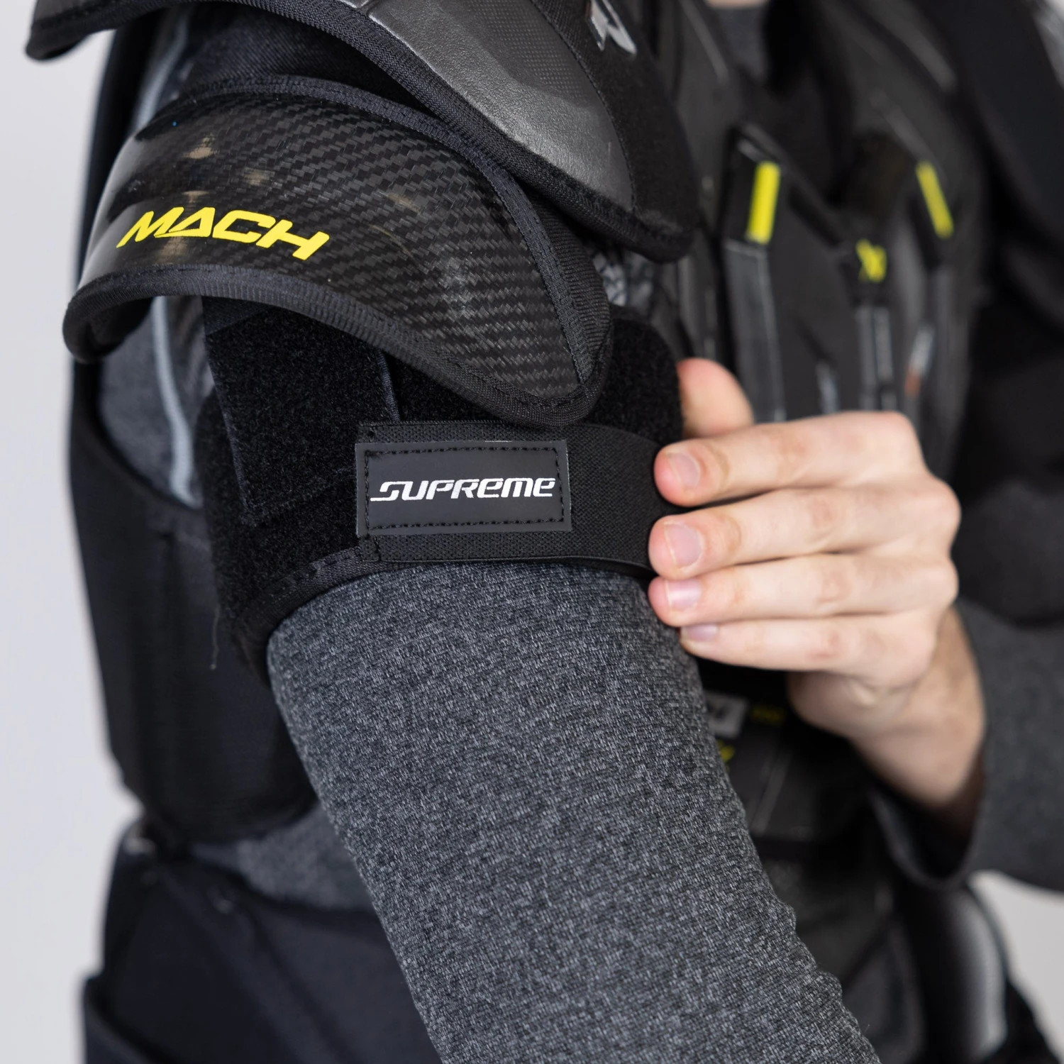 Bauer Supreme Mach Senior Hockey Shoulder Pads 9 Bauer Supreme Mach Senior Hockey Shoulder Pads - Image 7